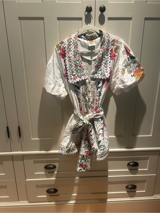 FARM Rio Pants - Farm Rio short romper- Embroidered White Floral with Belt